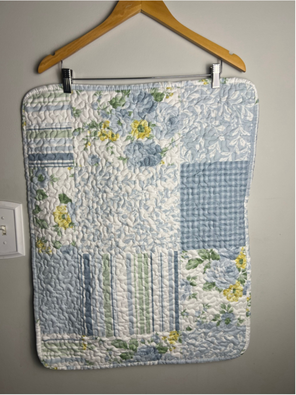 Ellen Tracy Quilted Floral Pillow Sham Blue Patchwork Standard Single